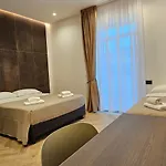 بيت ضيافة Dimora Neapolis Deluxe نابولي